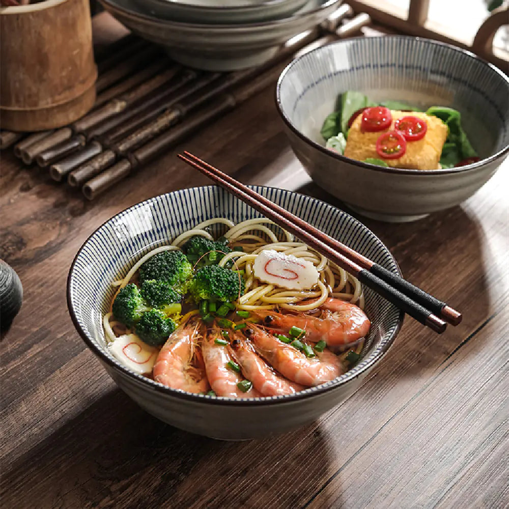 Large Japanese Ceramic Ramen Bowl for Commercial Use
